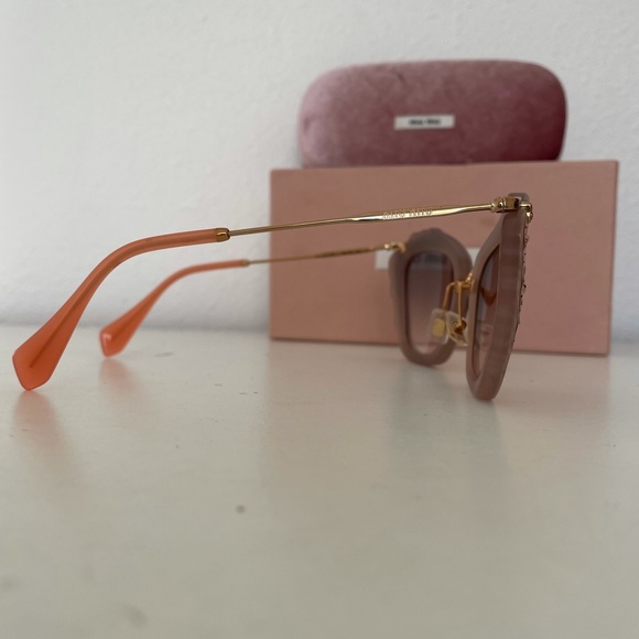 Miu Miu Sunglasses - Picture 4 of 13